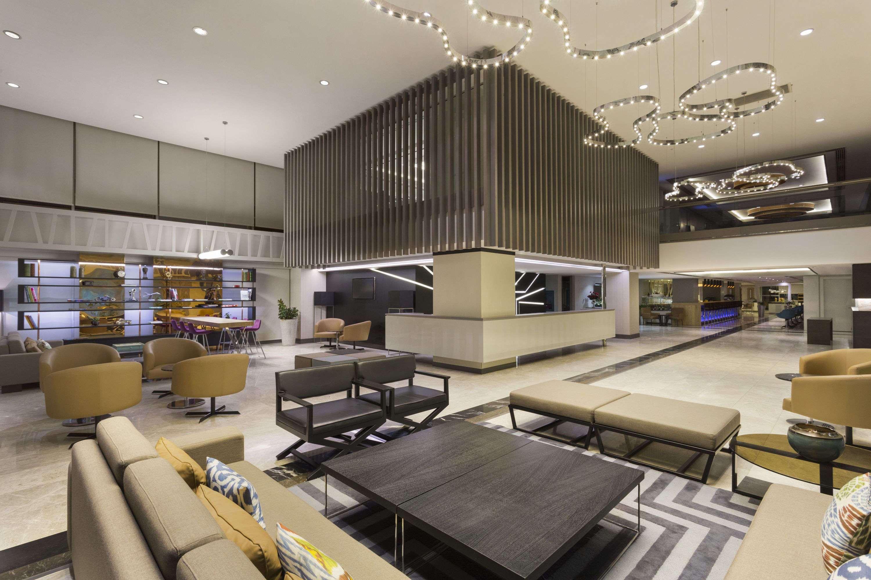 Ramada Hotel & Suites By Wyndham Izmir Kemalpasa מראה חיצוני תמונה