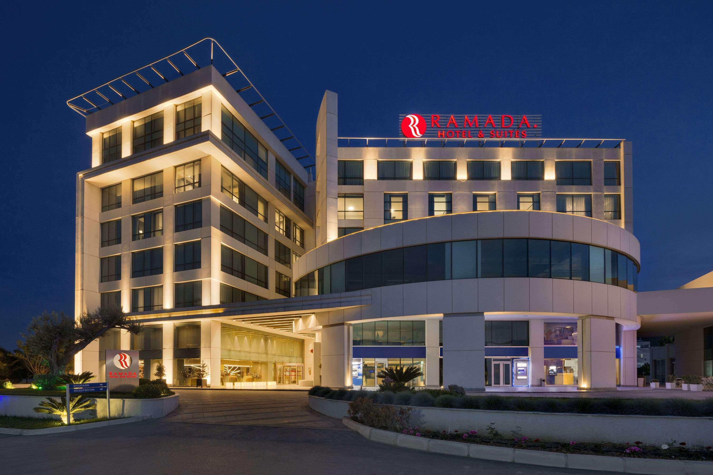 Ramada Hotel & Suites By Wyndham Izmir Kemalpasa מראה חיצוני תמונה