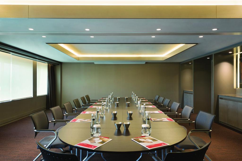 Ramada Hotel & Suites By Wyndham Izmir Kemalpasa מראה חיצוני תמונה