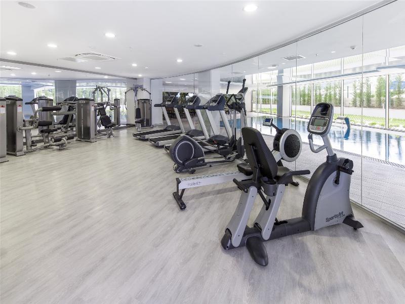 Ramada Hotel & Suites By Wyndham Izmir Kemalpasa מראה חיצוני תמונה
