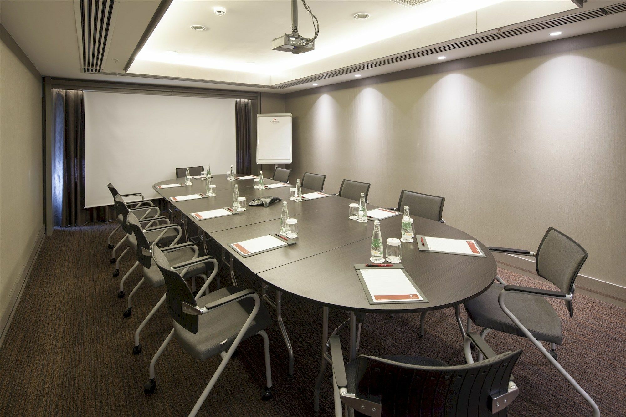 Ramada Hotel & Suites By Wyndham Izmir Kemalpasa מראה חיצוני תמונה
